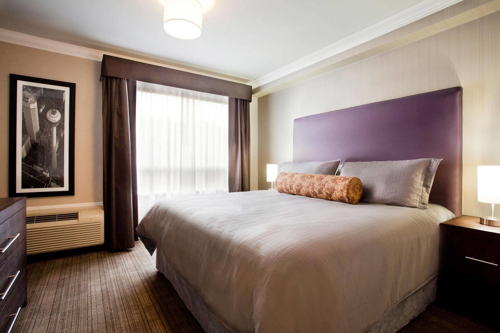 Sandman & South Hotel 3*